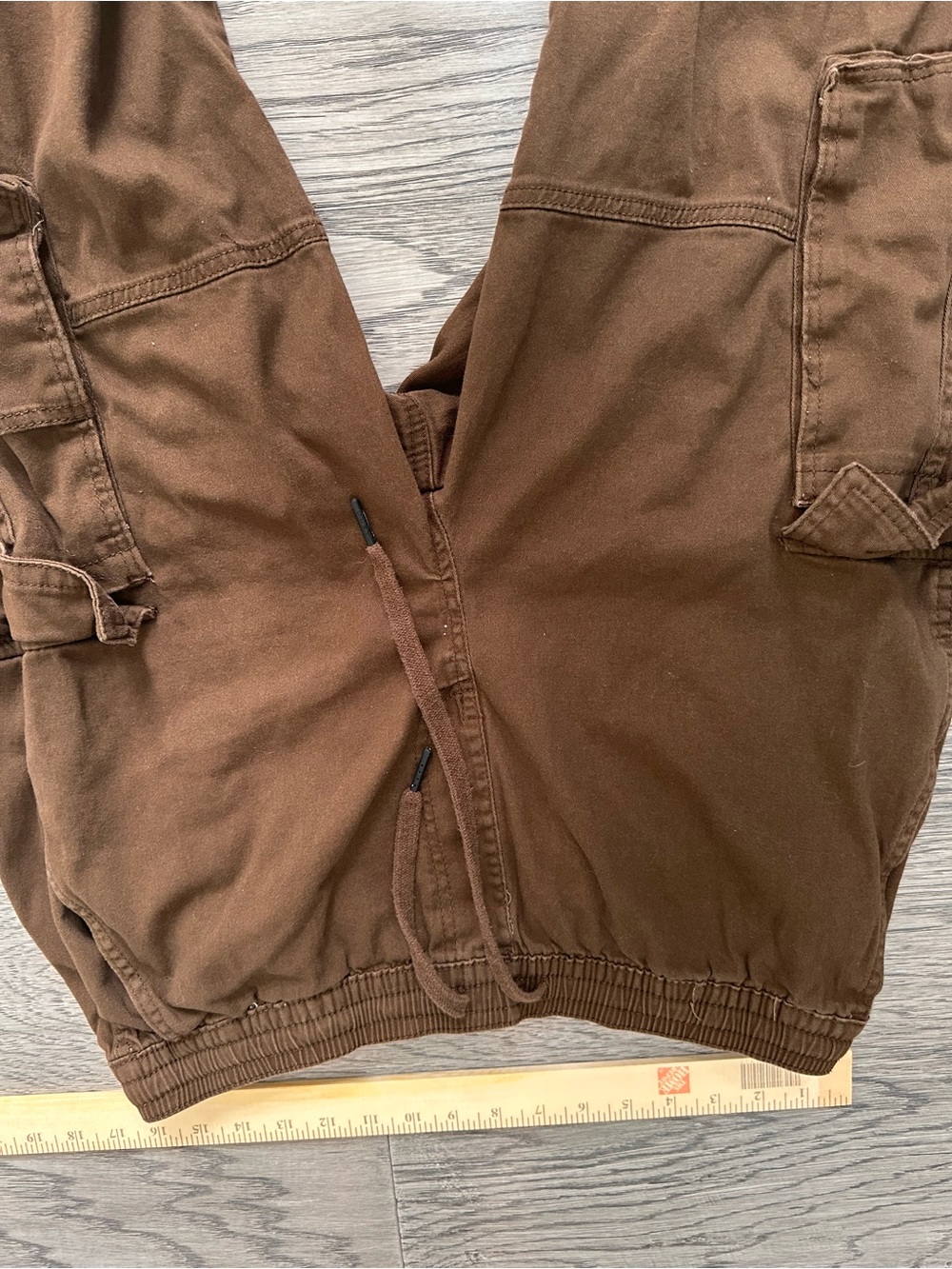 Aeropostale Men's Brown Cargo Pants with Multiple Pockets